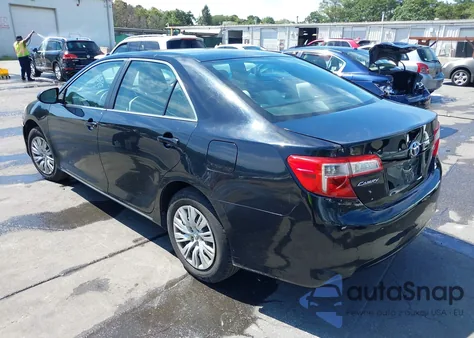 2013 Toyota Camry Le z USA, uszkodzony, nr VIN 4T4BF1FK3DR286996